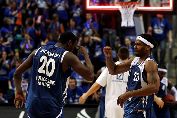 以期帮助他 以期帮助他