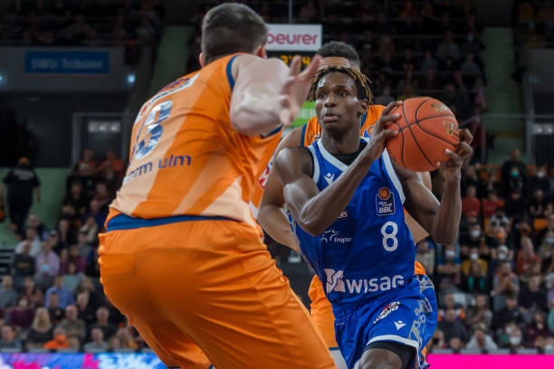 面对异国他 面对异国他